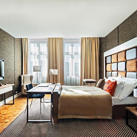 ブリストル トラディッション&ラグジュアリー ホテル ジェシュフ エクステリア 写真 A room at the hotel