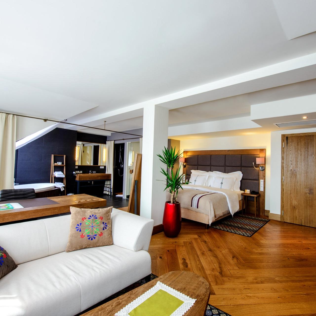 ブリストル トラディッション&ラグジュアリー ホテル ジェシュフ エクステリア 写真 Suite at the Hotel