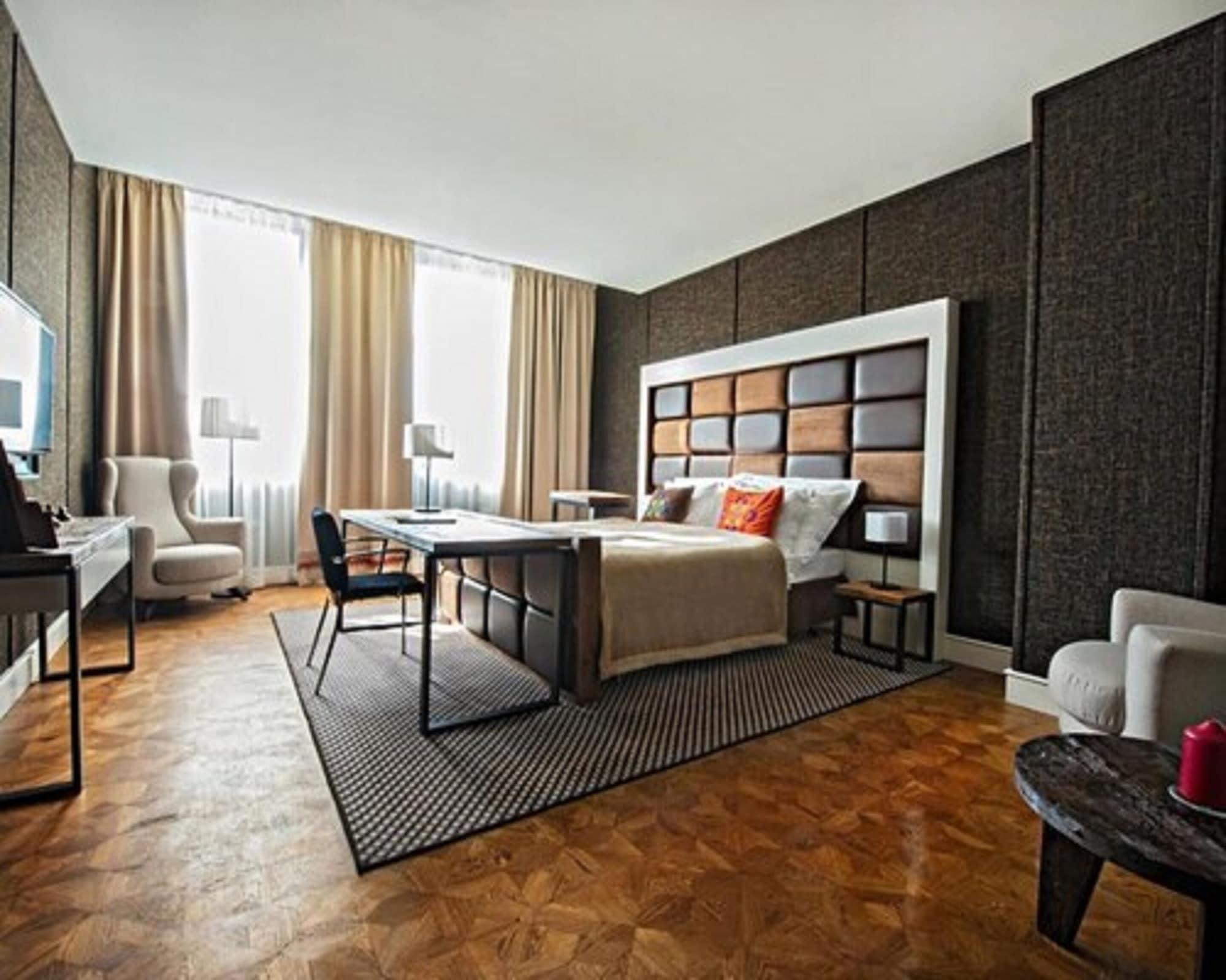 ブリストル トラディッション&ラグジュアリー ホテル ジェシュフ エクステリア 写真 A room at the Mandarin Oriental, Munich