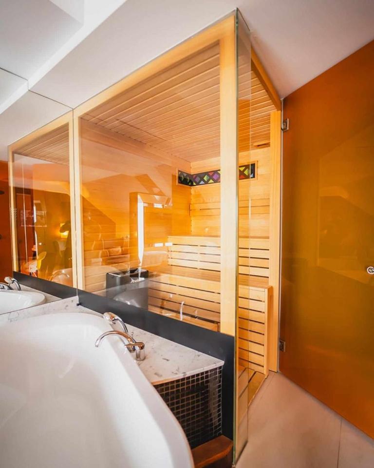 ブリストル トラディッション&ラグジュアリー ホテル ジェシュフ エクステリア 写真 A Finnish sauna